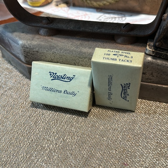 Noesting Vintage Thumb Tacks - Picture 2 of 2